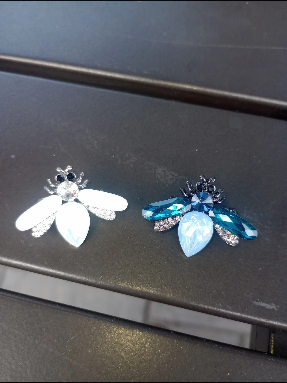 Elegant Blue Crystal Bee Brooch - Women's Jewelry